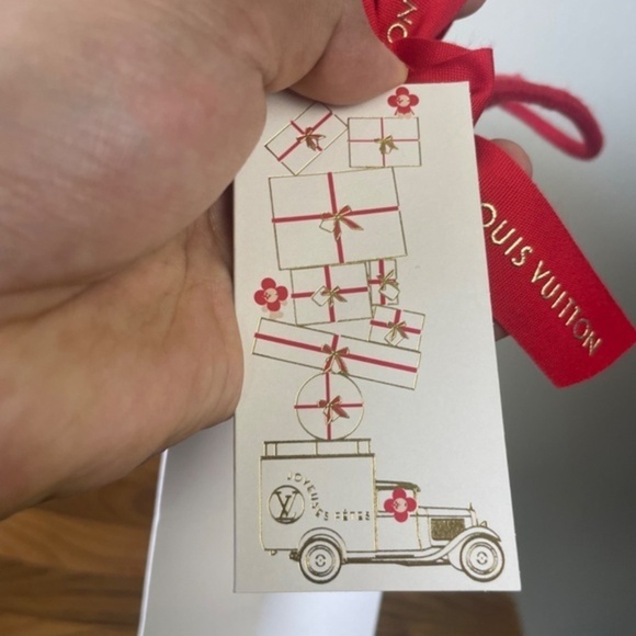 Louis Vuitton Christmas 2023 Special Edition Carrier Paper Gift Bag - Picture 4 of 7